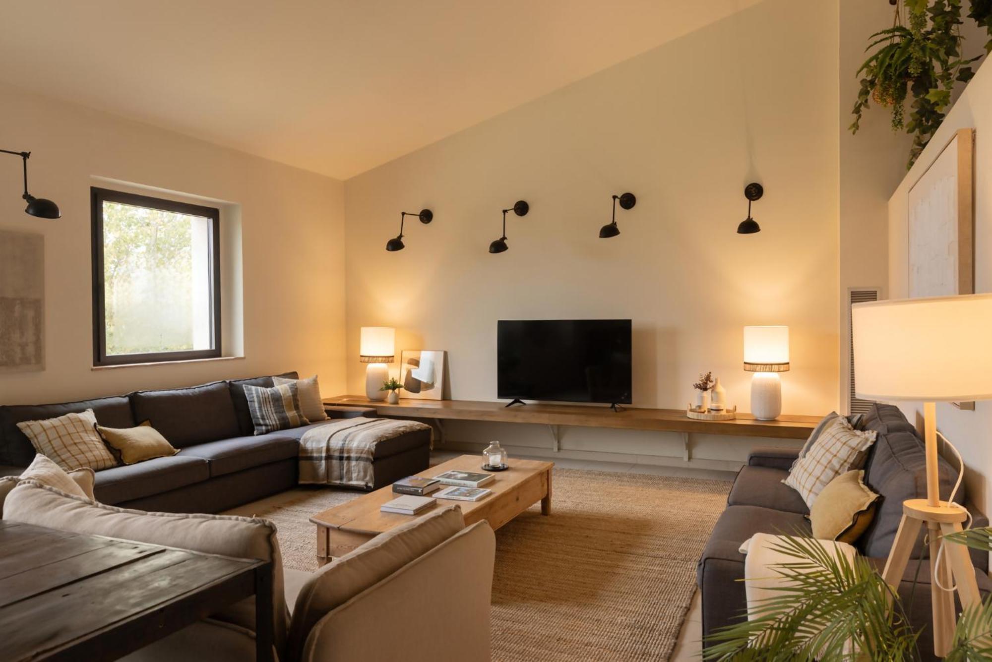 Can Bufi Espectacular Casa Con Piscina Interior 利亚戈斯特拉 外观 照片